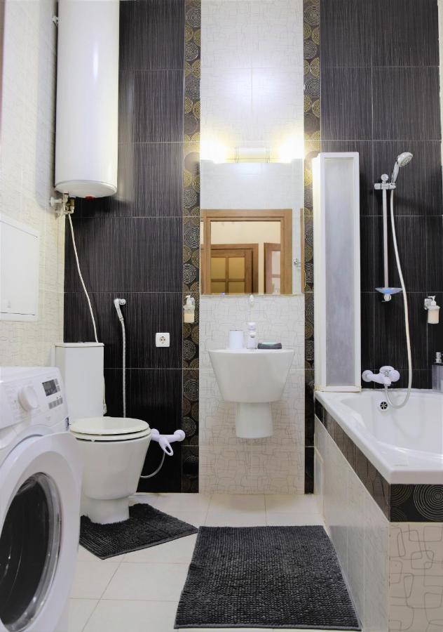 Apartment In Arcadia Palace With Sea View! โอเดสซา ภายนอก รูปภาพ
